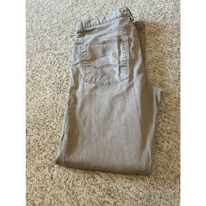 American eagle tan jeans 30/32 Very excellent condition